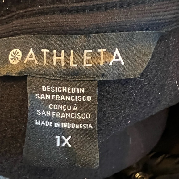 NWT- Athleta Cozy Sherpa Snap Seeatshirt, Size 1X - Picture 5 of 6